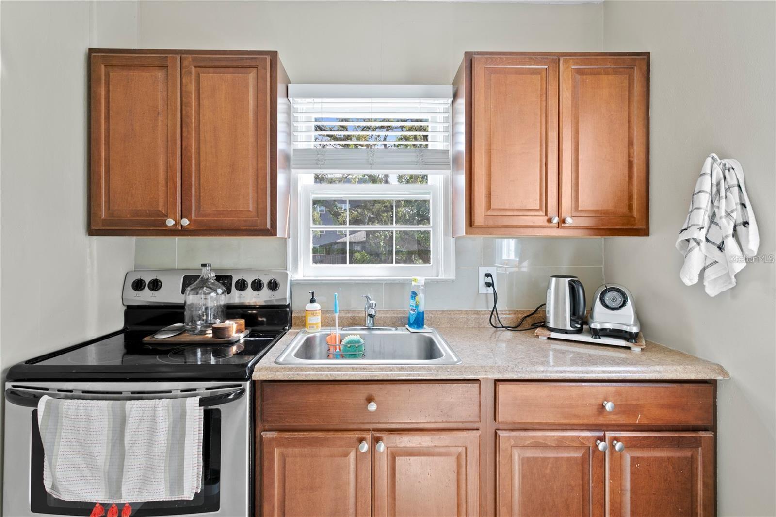 802 DARTMOOR ST N, ST PETERSBURG, FL, 33701