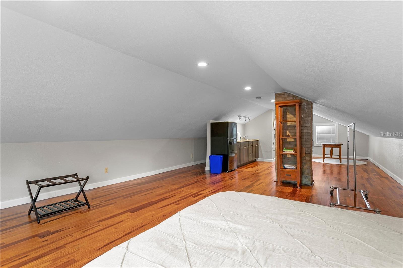 802 DARTMOOR ST N, ST PETERSBURG, FL, 33701