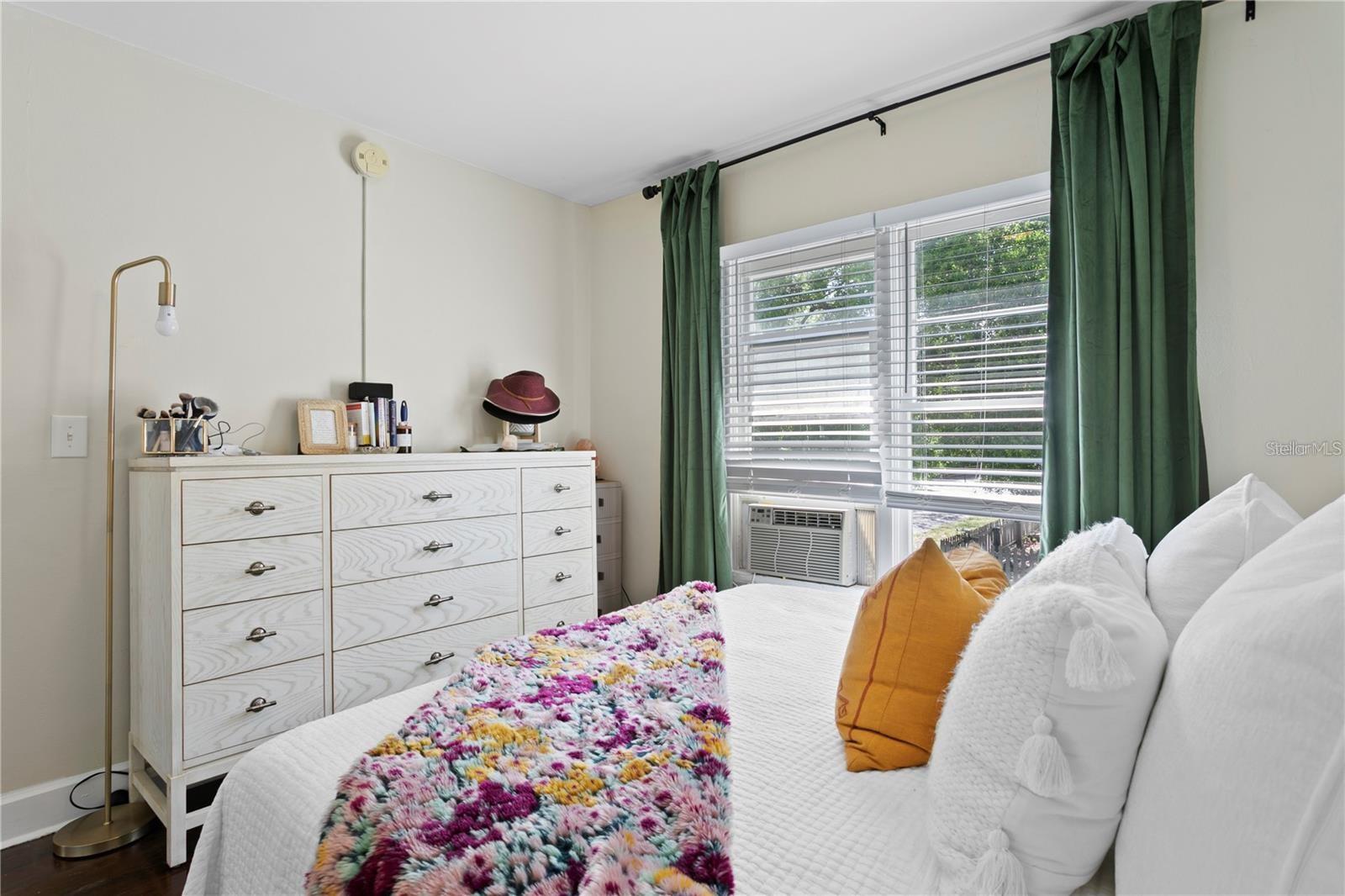 802 DARTMOOR ST N, ST PETERSBURG, FL, 33701