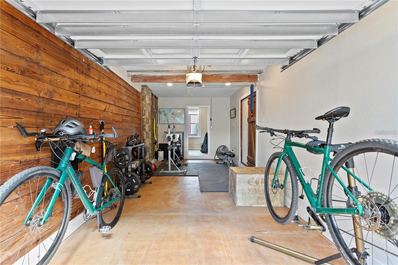 802 DARTMOOR ST N, ST PETERSBURG, FL, 33701