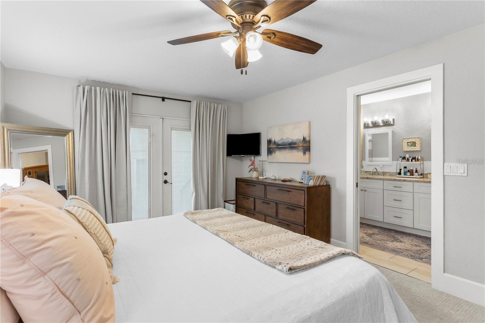 802 DARTMOOR ST N, ST PETERSBURG, FL, 33701