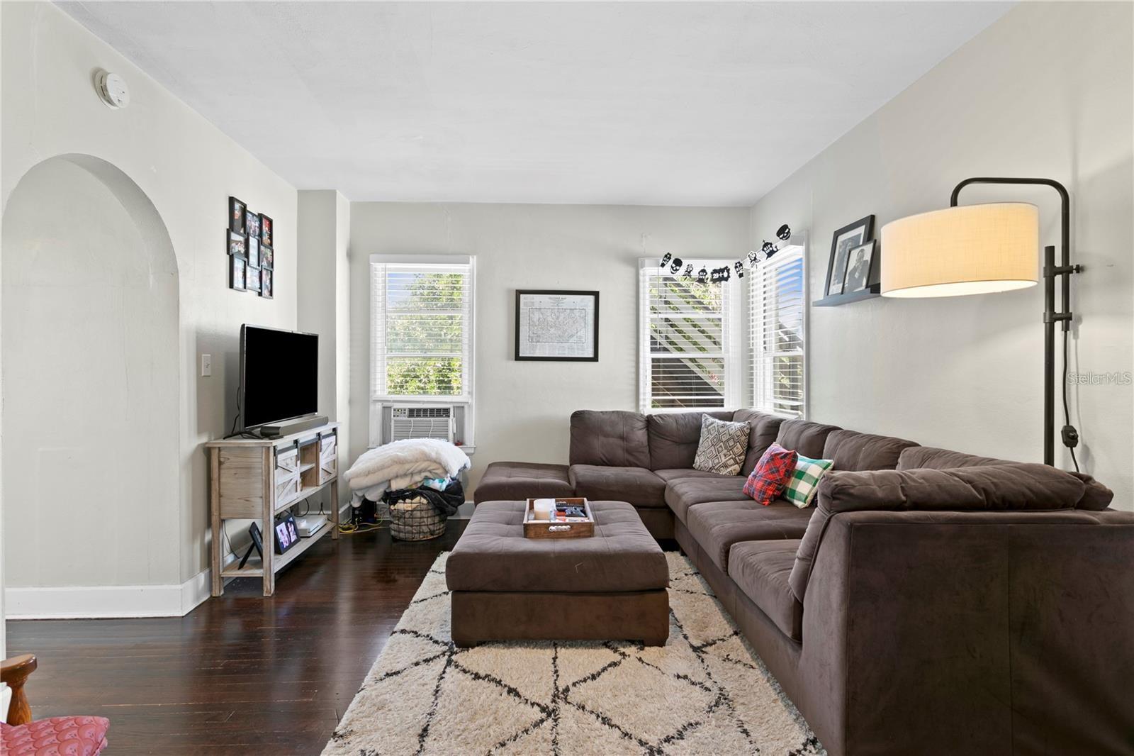 802 DARTMOOR ST N, ST PETERSBURG, FL, 33701