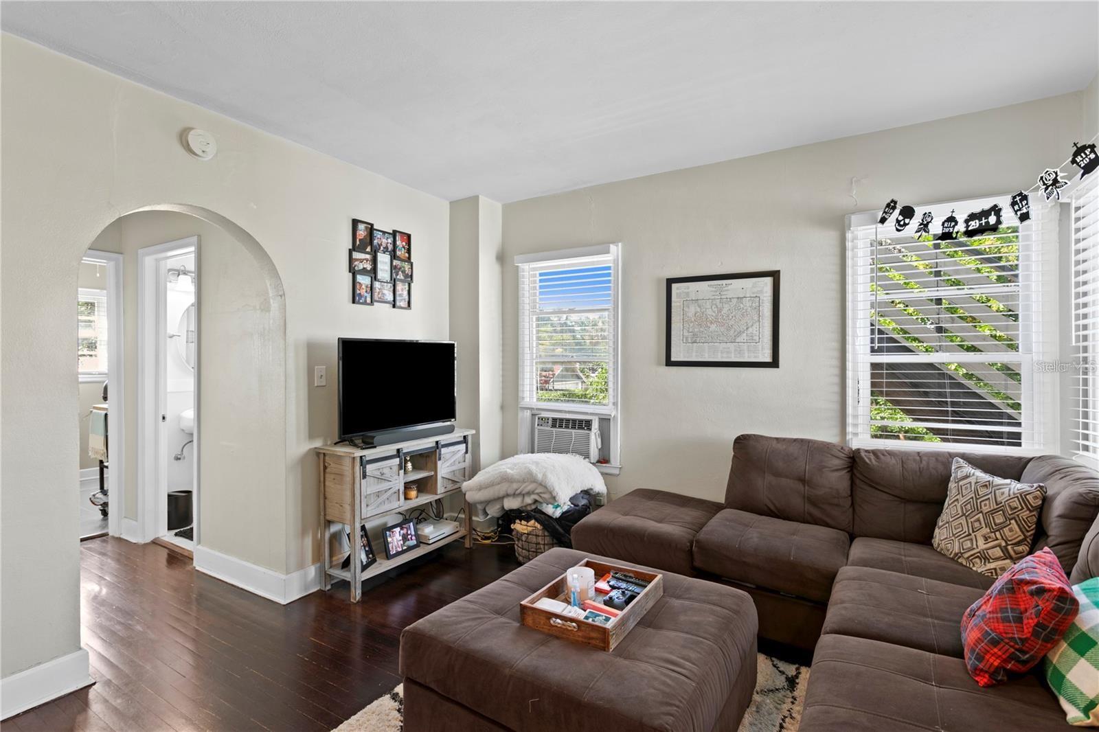 802 DARTMOOR ST N, ST PETERSBURG, FL, 33701