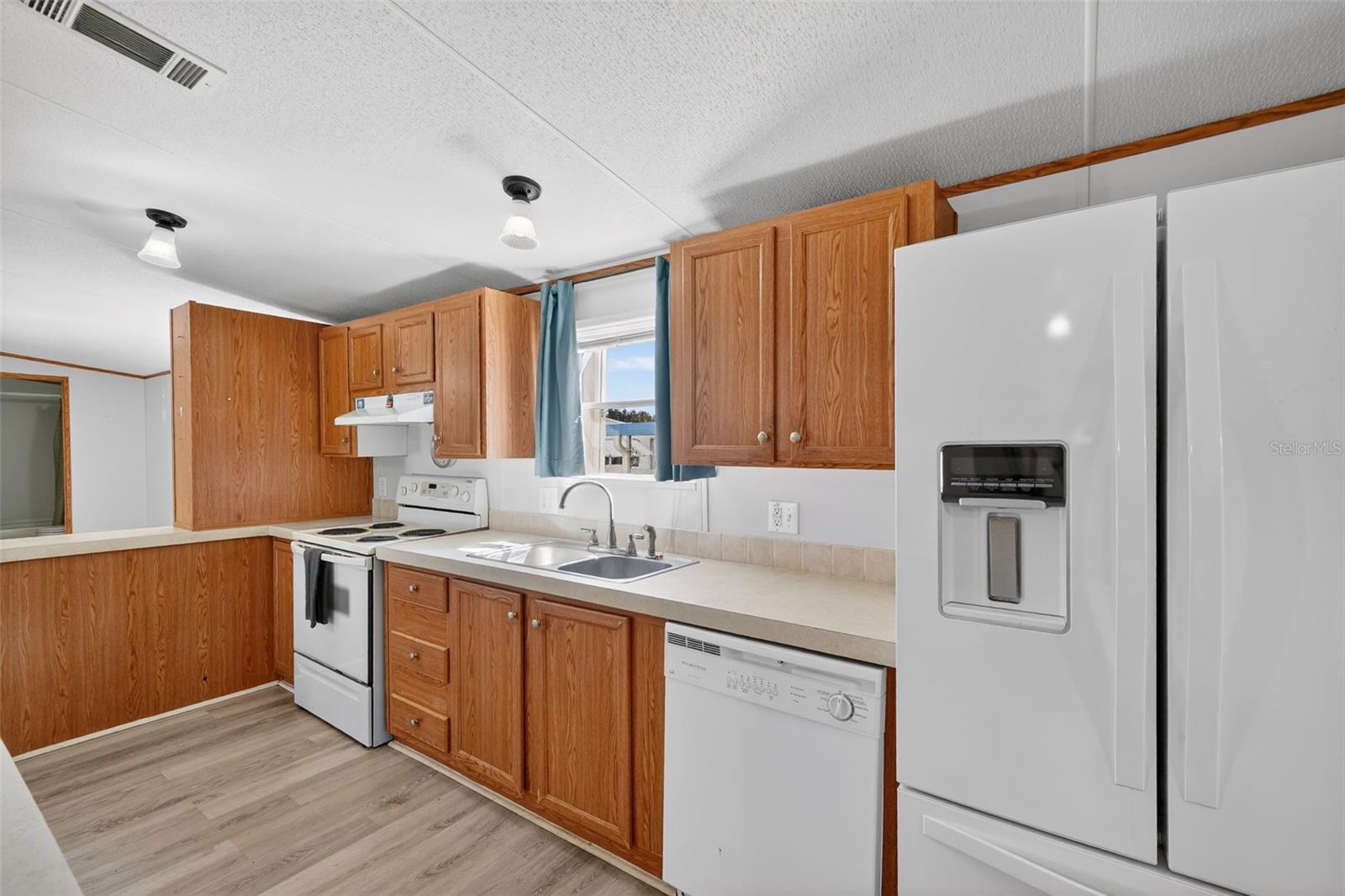 132 HOLIDAY PARK BLVD NE, PALM BAY, FL, 32907