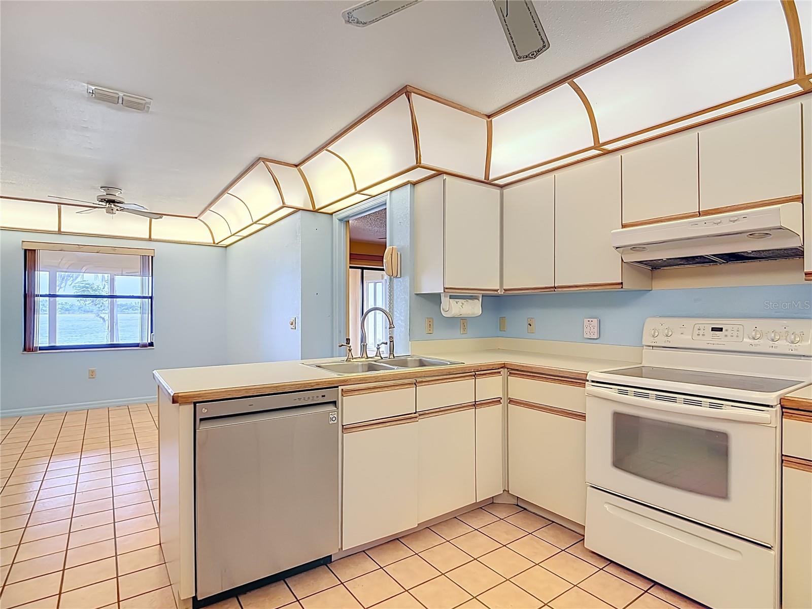 247 S LAKE PANSY DR, WINTER HAVEN, FL, 33881