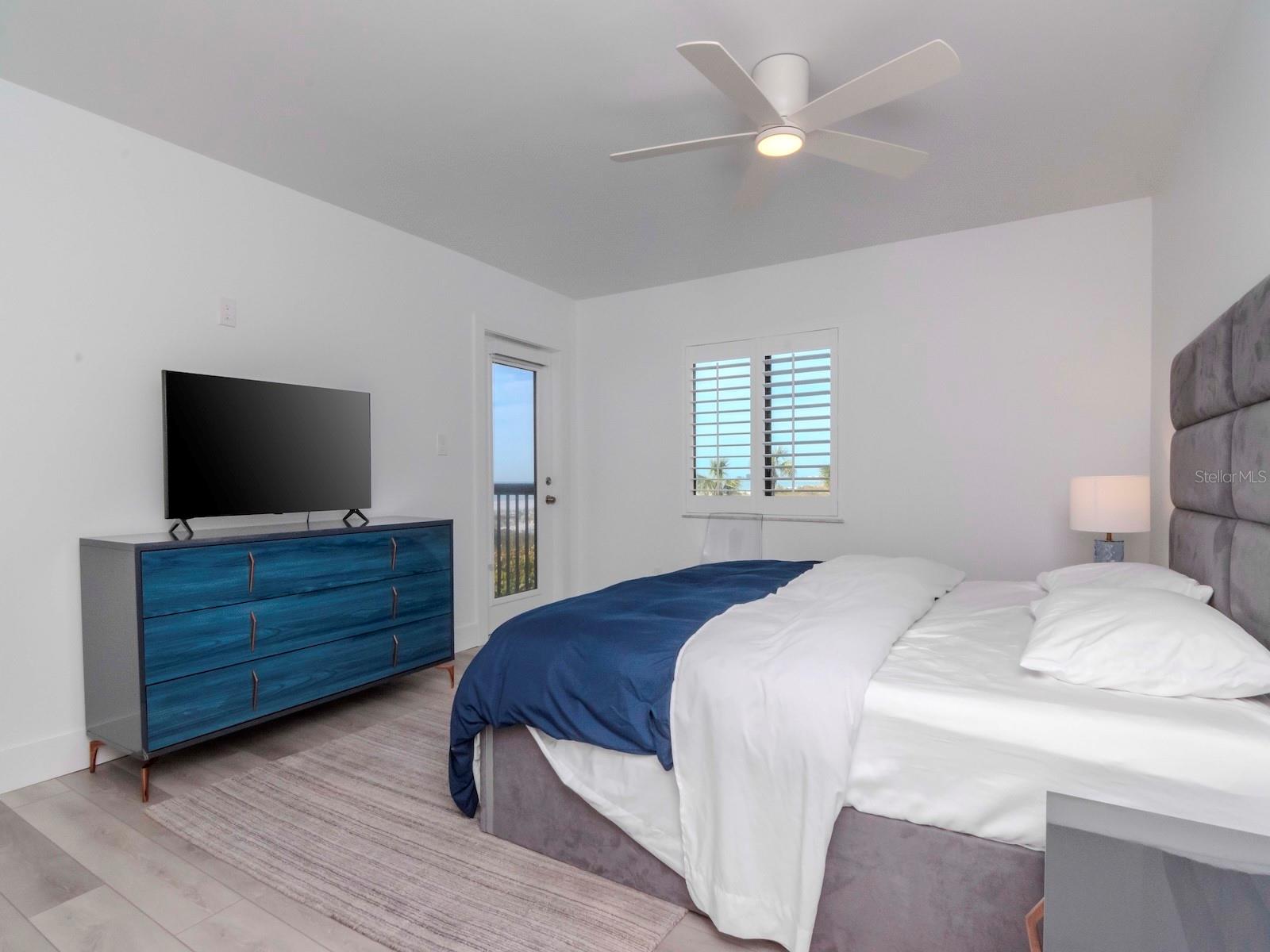3200 GULF BLVD #103, ST PETE BEACH, FL, 33706