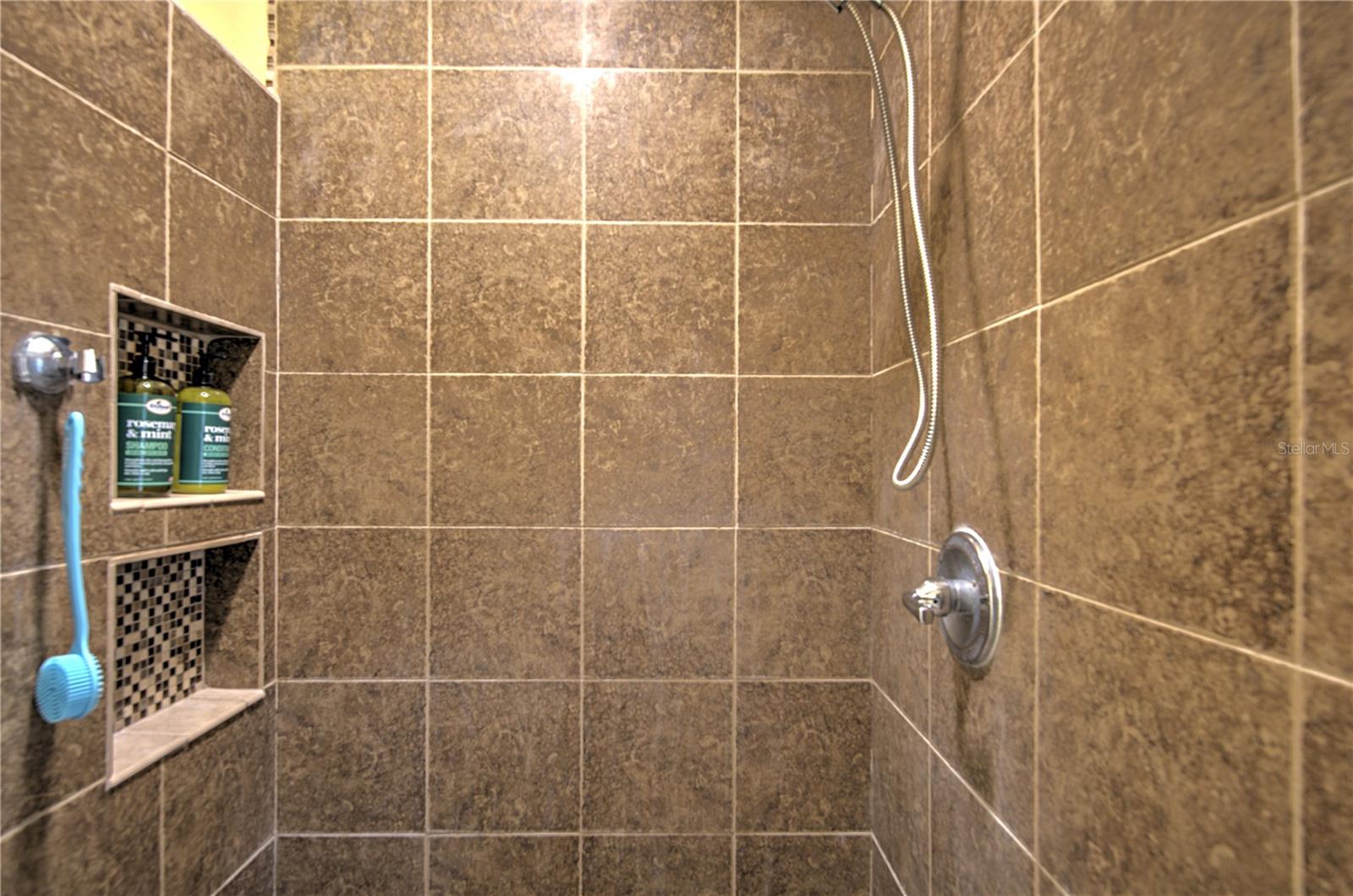 684 YORKSHIRE DR, OVIEDO, FL, 32765