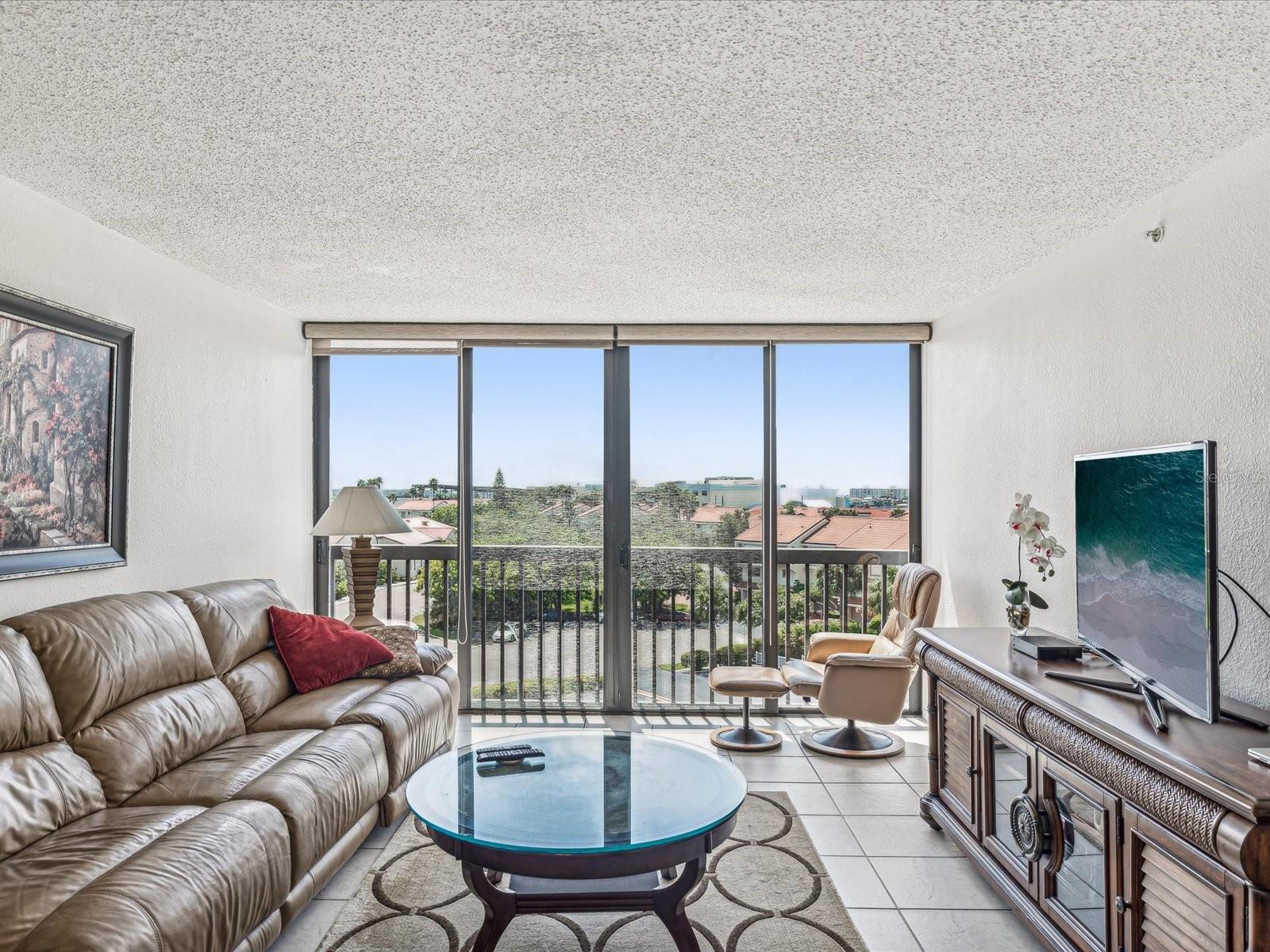 255 DOLPHIN PT #501, CLEARWATER BEACH, FL, 33767
