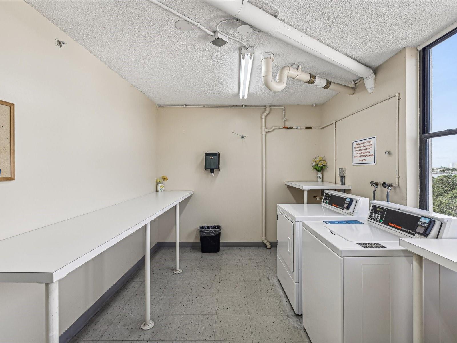 255 DOLPHIN PT #501, CLEARWATER BEACH, FL, 33767