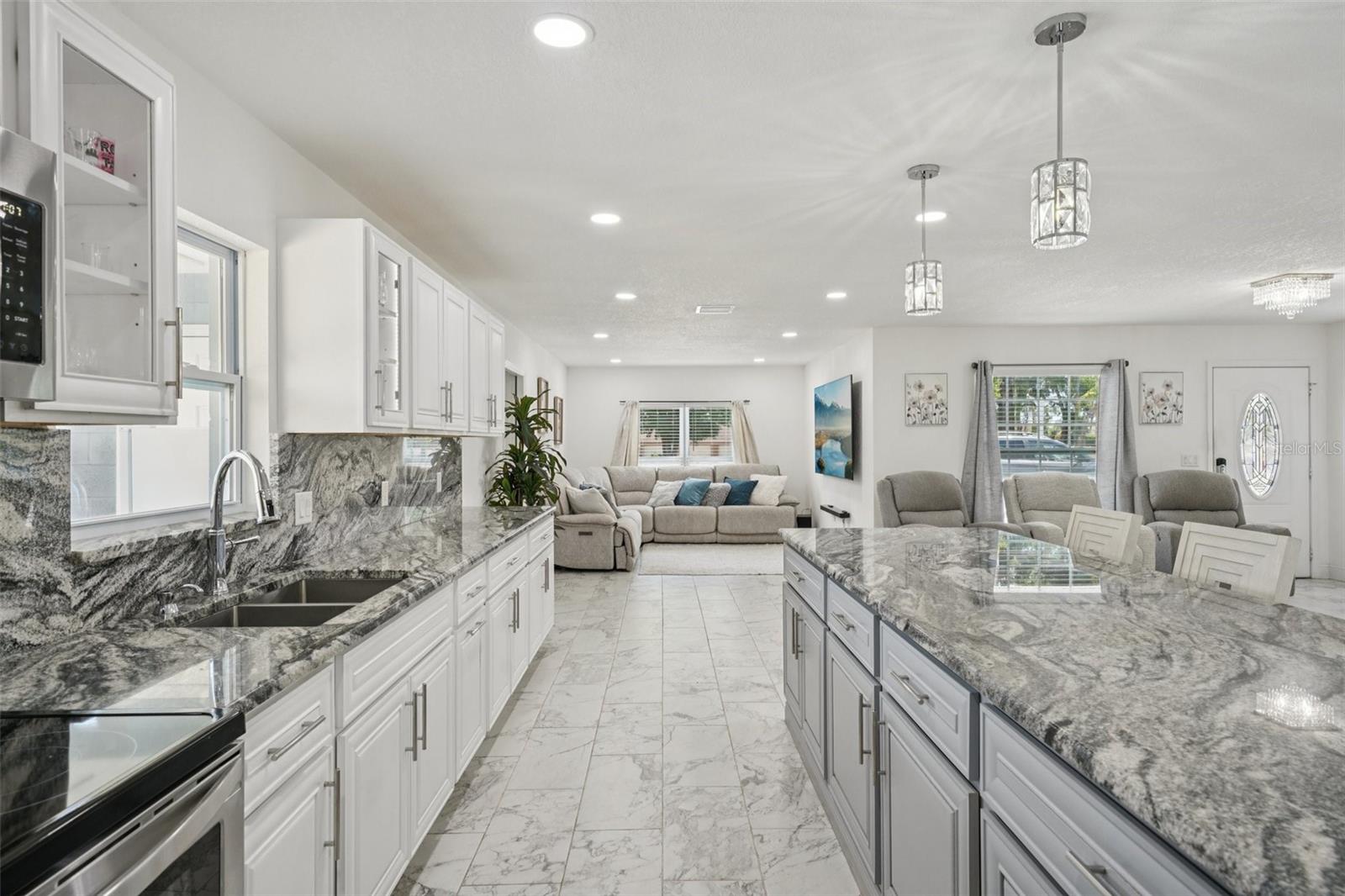 1414 SEFFNER VALRICO RD, SEFFNER, FL, 33584