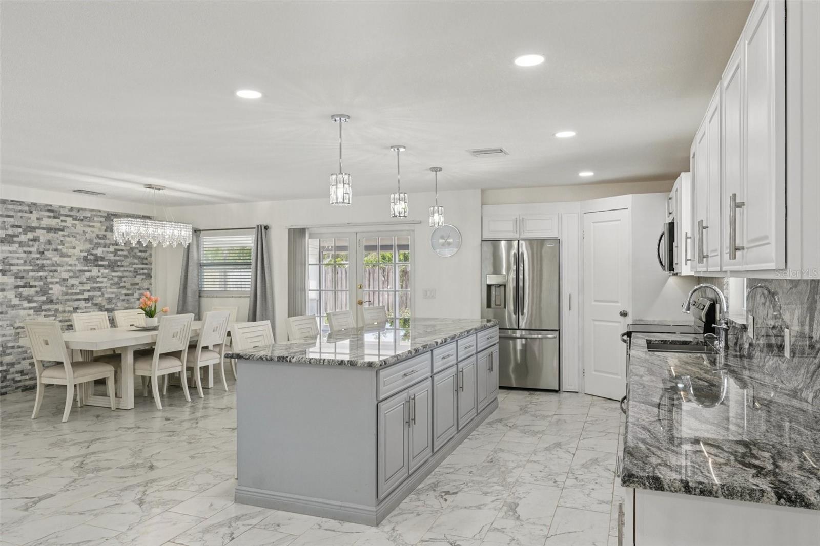 1414 SEFFNER VALRICO RD, SEFFNER, FL, 33584