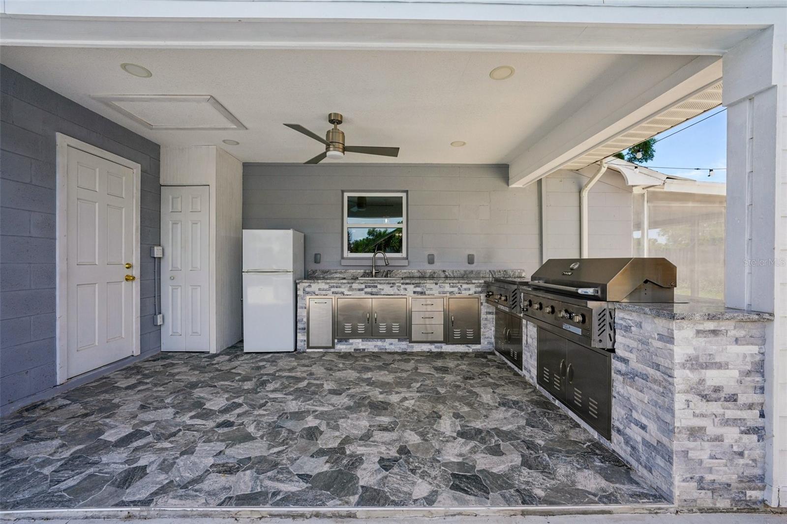 1414 SEFFNER VALRICO RD, SEFFNER, FL, 33584