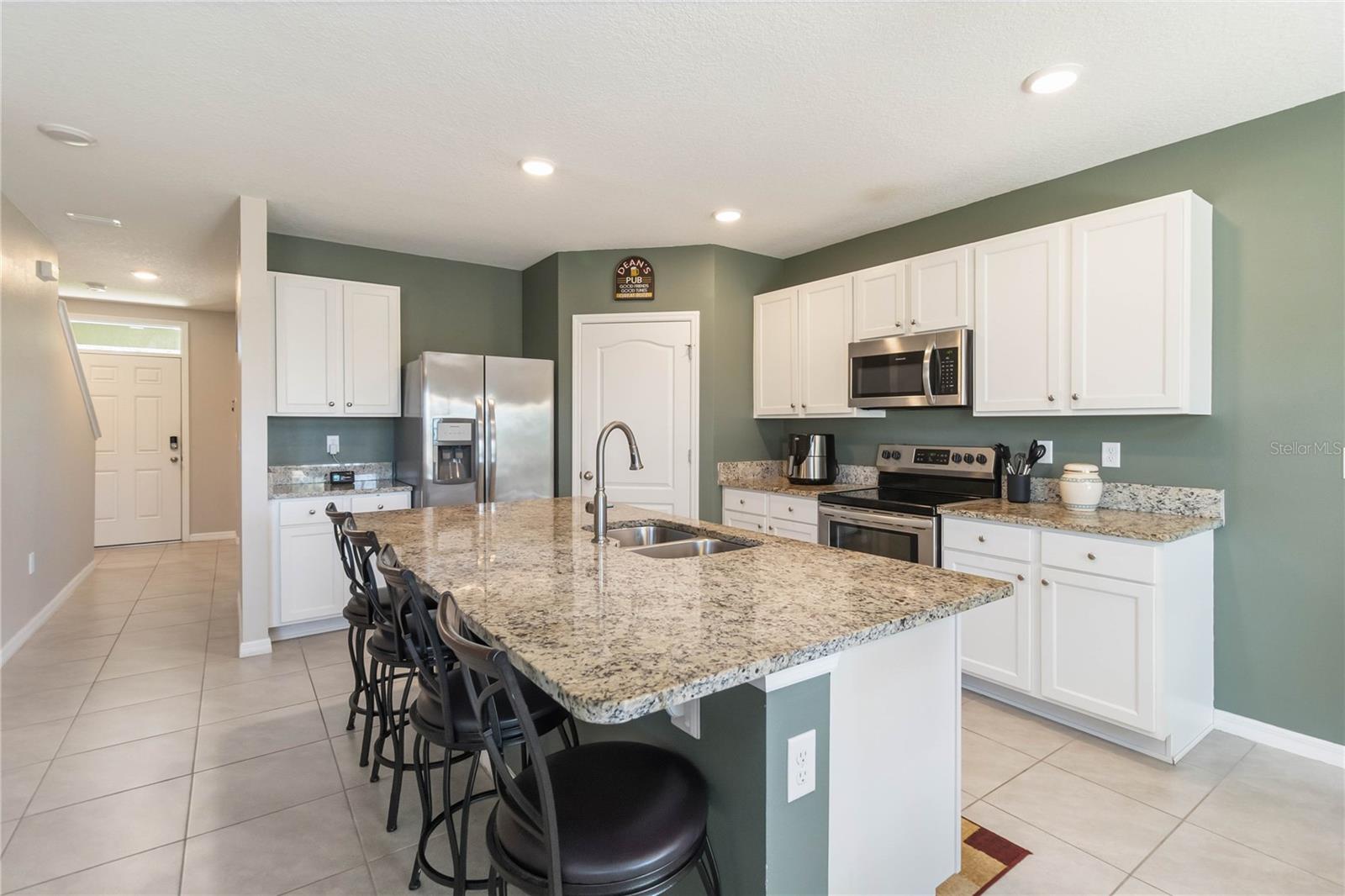 2464 WHITE POPPY DR, KISSIMMEE, FL, 34747