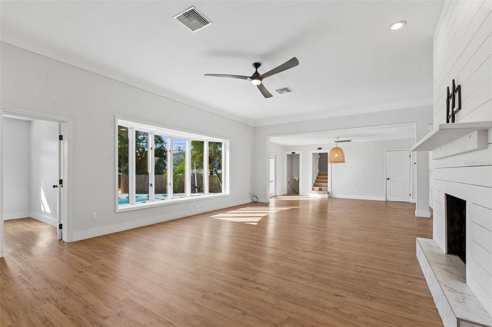 125 HARBOR BLUFF DR, LARGO, FL, 33770