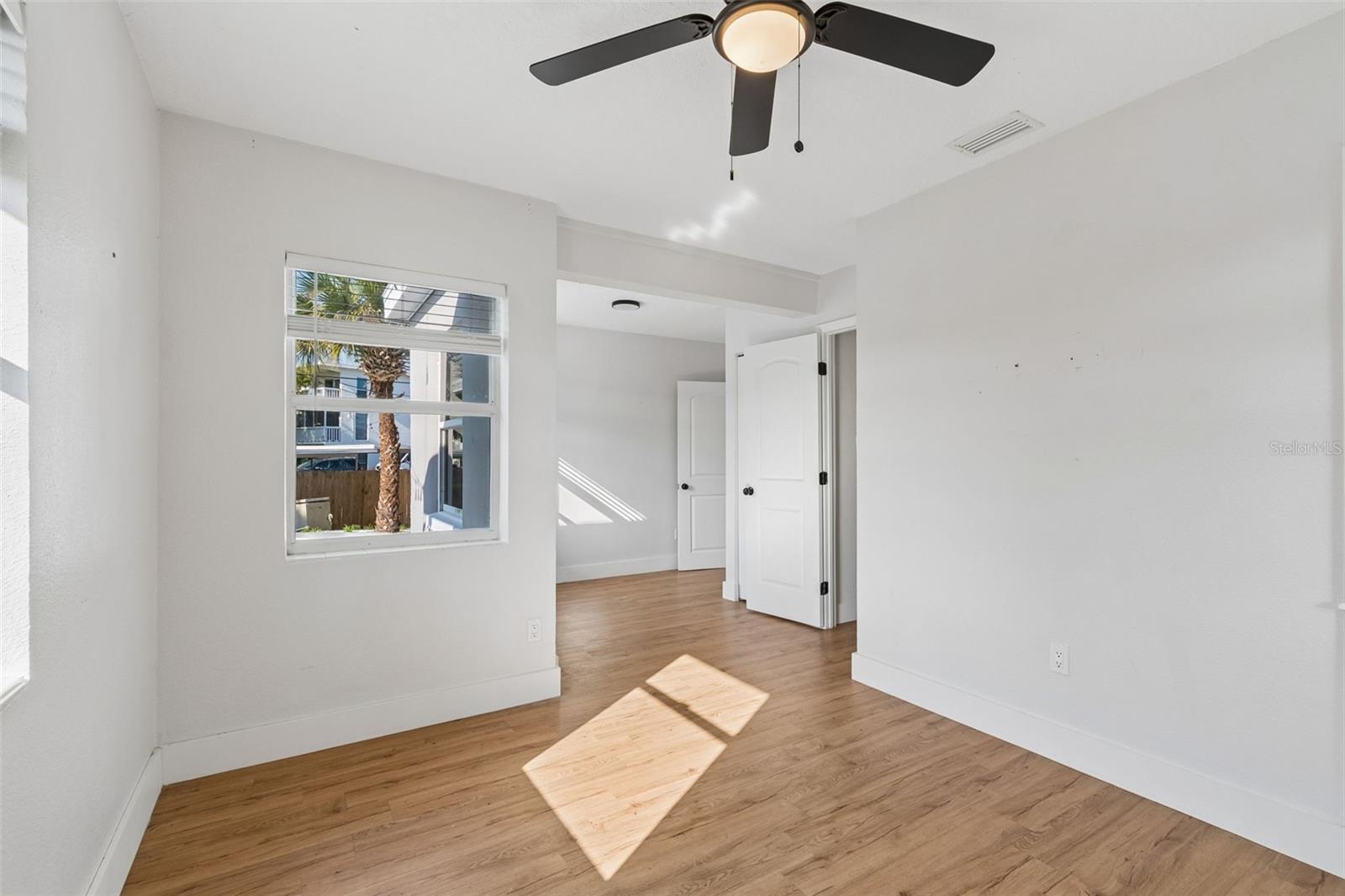 125 HARBOR BLUFF DR, LARGO, FL, 33770