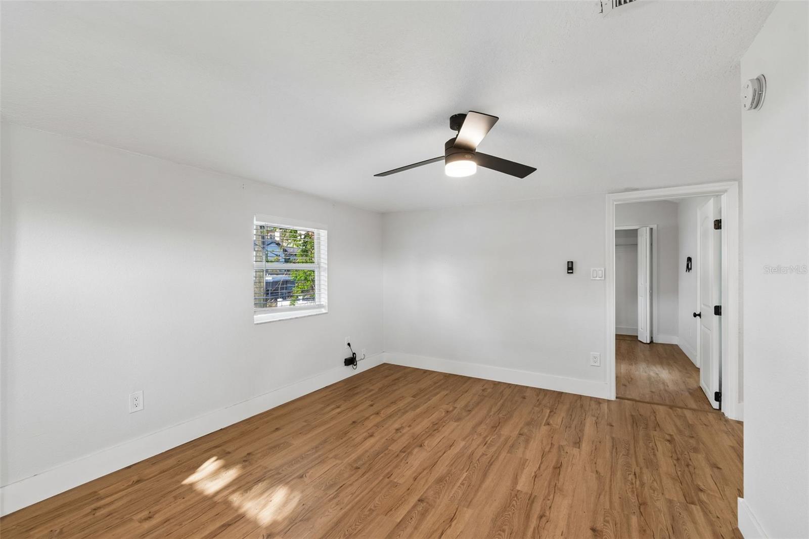 125 HARBOR BLUFF DR, LARGO, FL, 33770