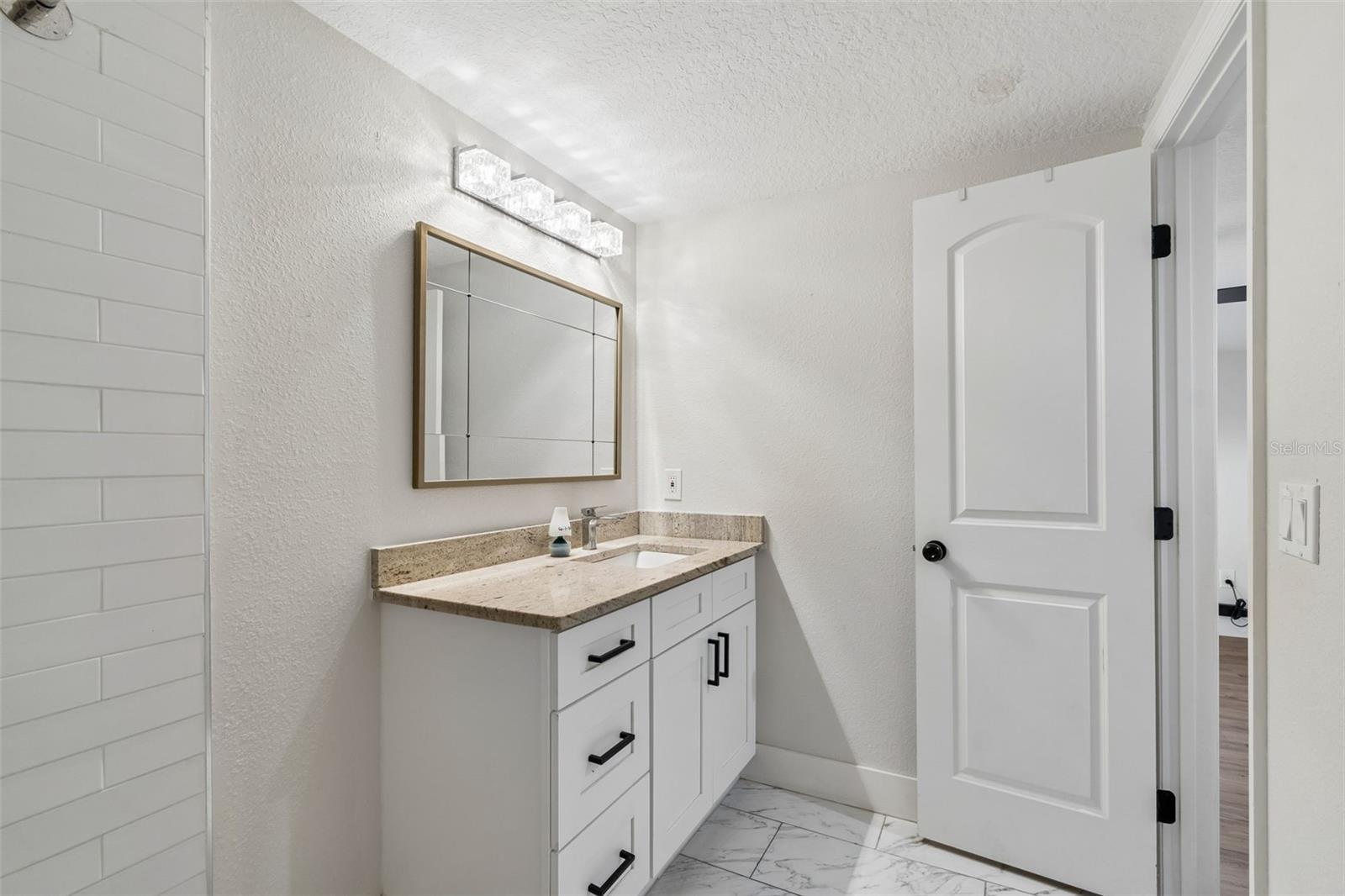 125 HARBOR BLUFF DR, LARGO, FL, 33770