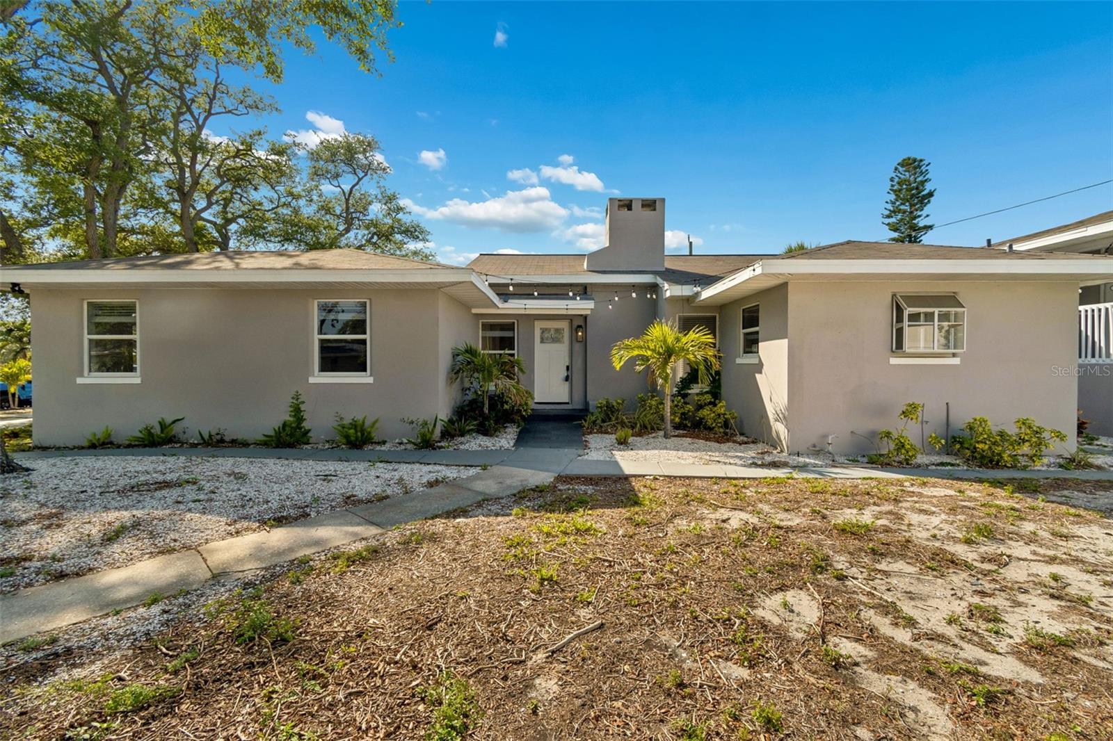 125 HARBOR BLUFF DR, LARGO, FL, 33770