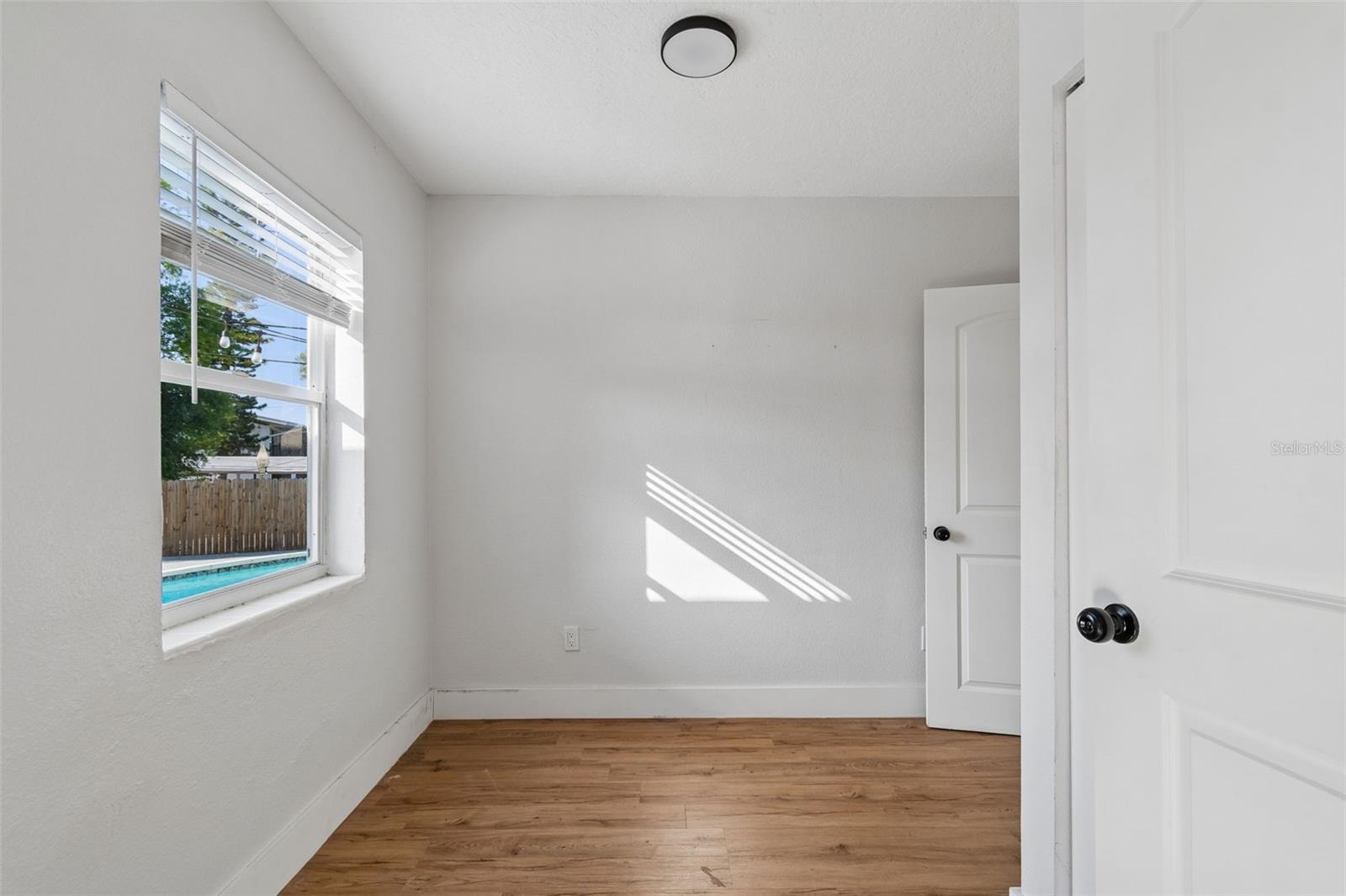 125 HARBOR BLUFF DR, LARGO, FL, 33770