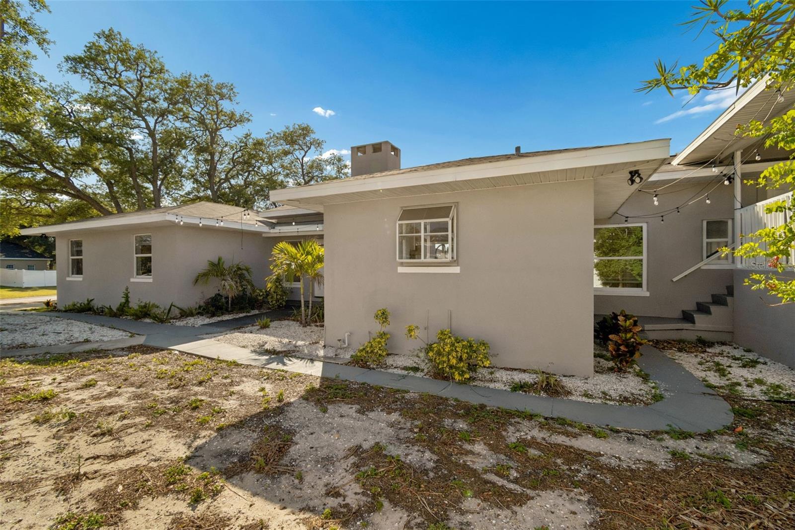 125 HARBOR BLUFF DR, LARGO, FL, 33770