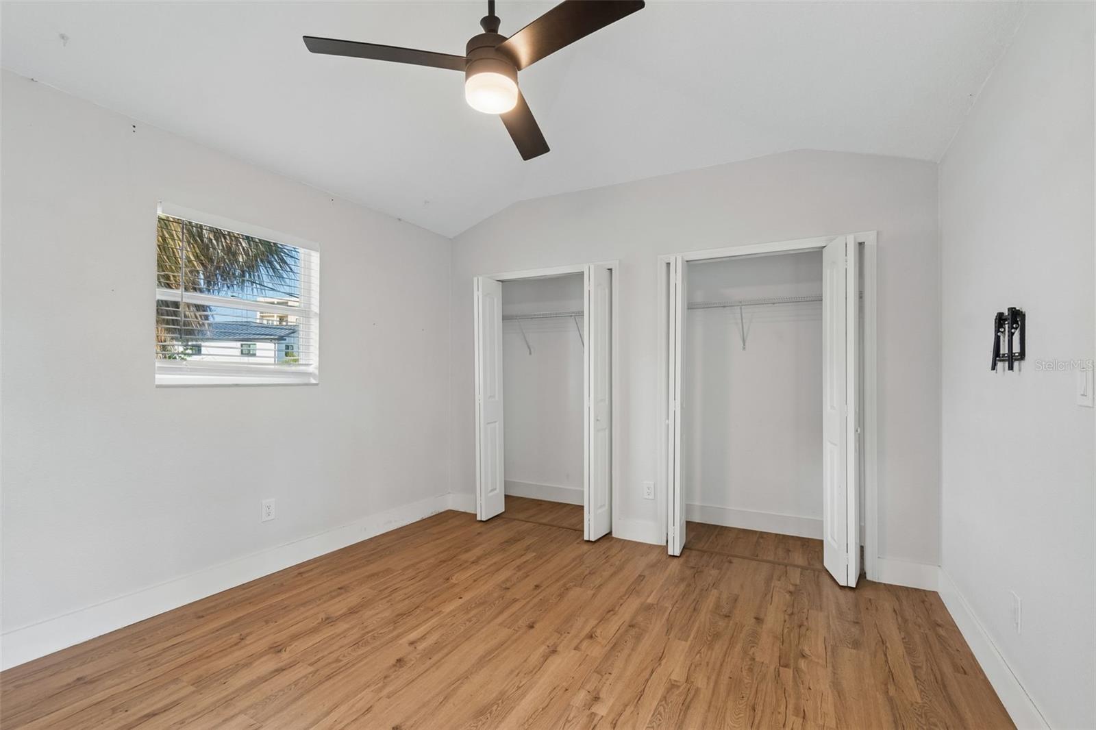 125 HARBOR BLUFF DR, LARGO, FL, 33770