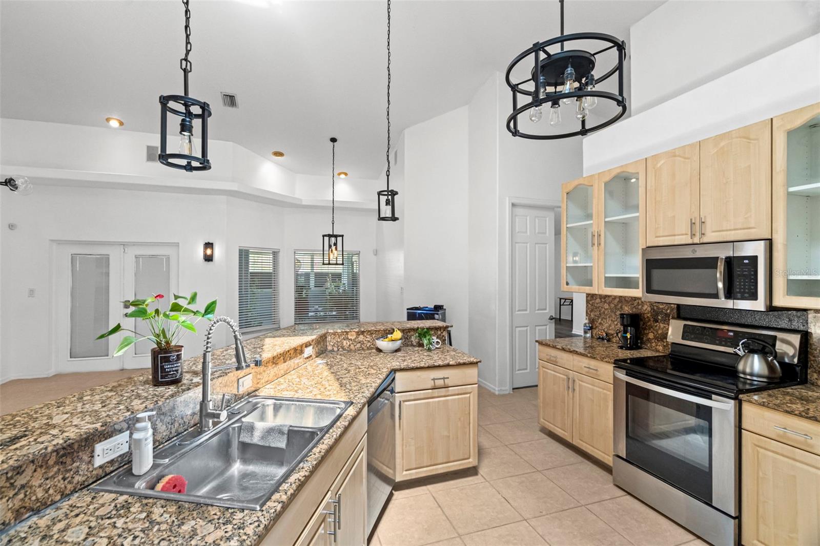 6702 JOSIE DR, SEFFNER, FL, 33584