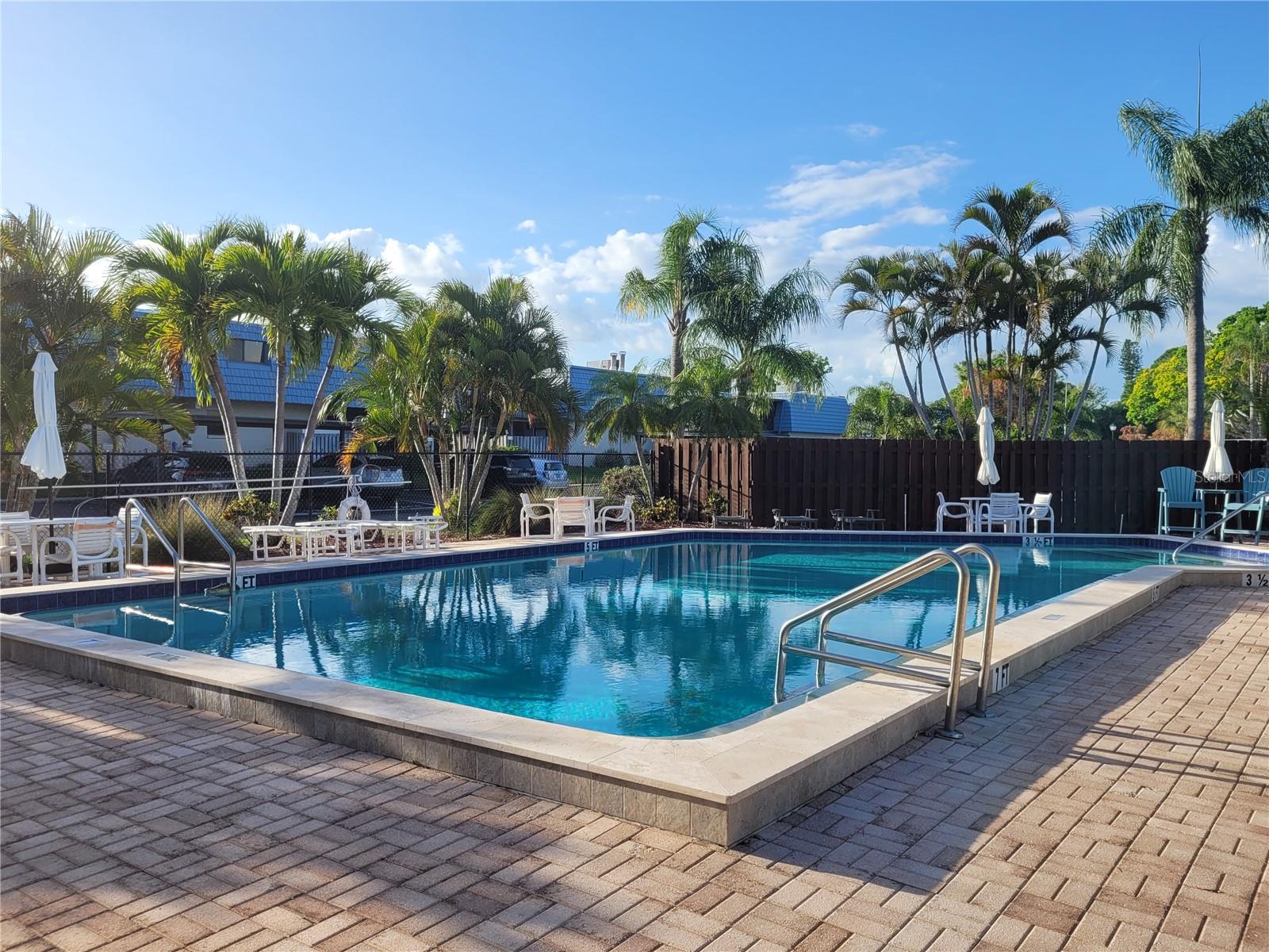 14521 CATALINA CIR, SEMINOLE, FL, 33776