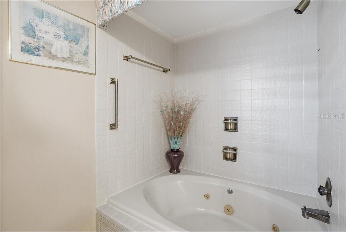 5611 GULF OF MEXICO DR #3, LONGBOAT KEY, FL, 34228