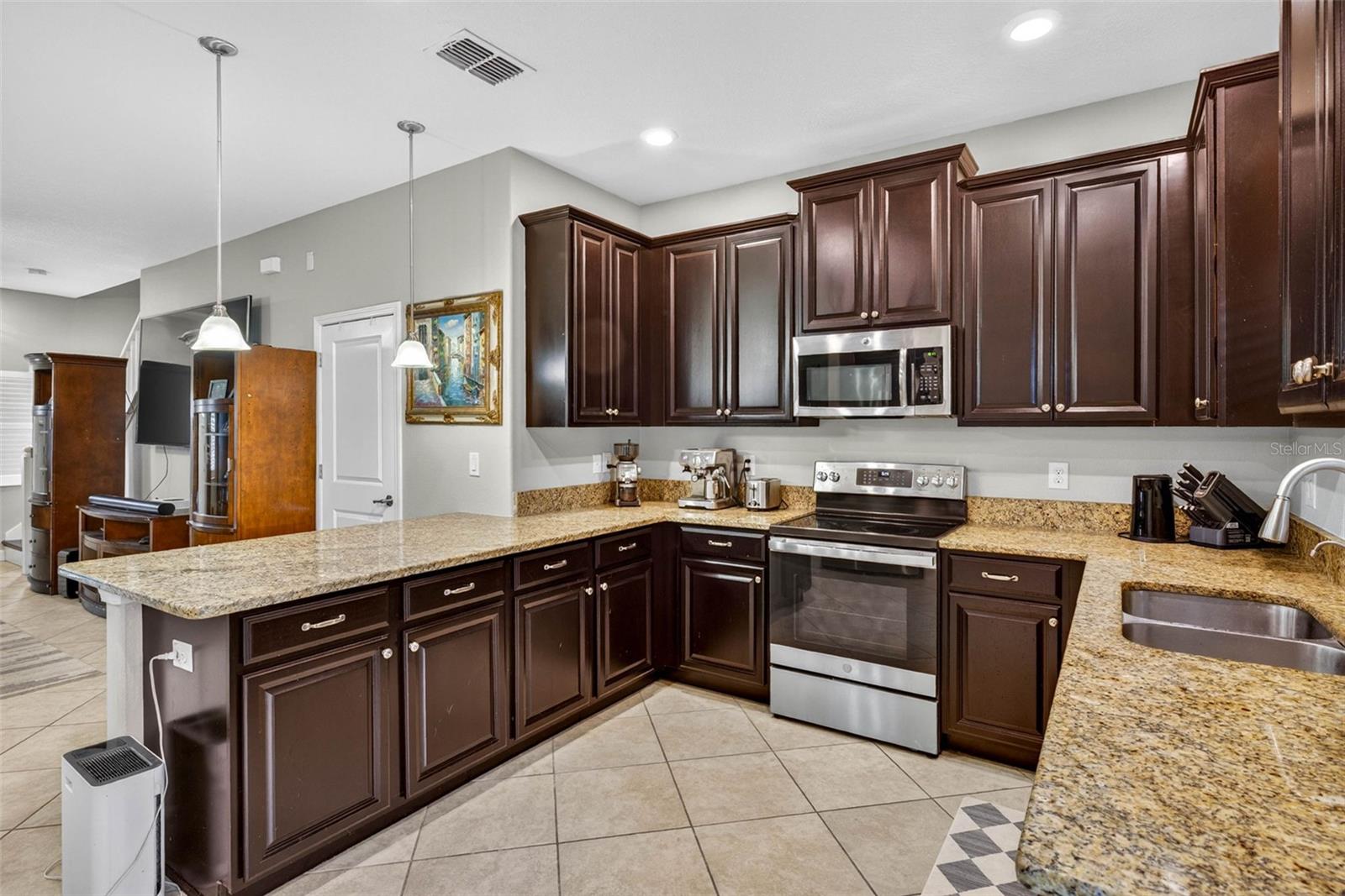 28635 TRANQUIL LAKE CIR, WESLEY CHAPEL, FL, 33543