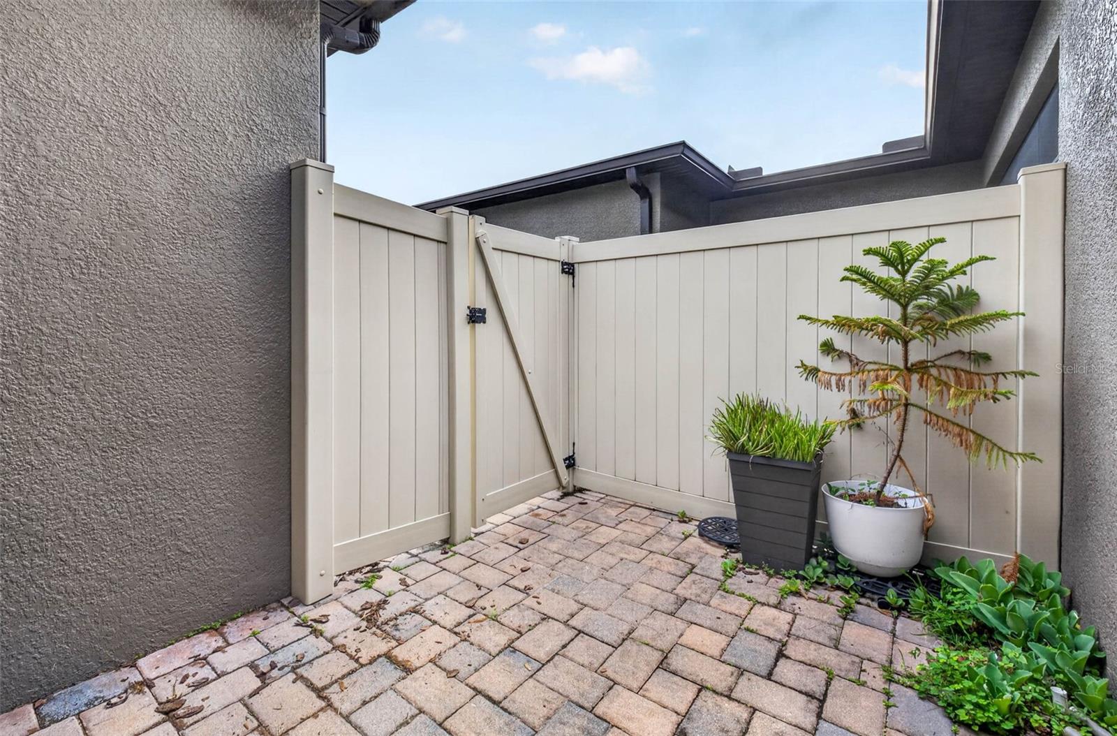 28635 TRANQUIL LAKE CIR, WESLEY CHAPEL, FL, 33543