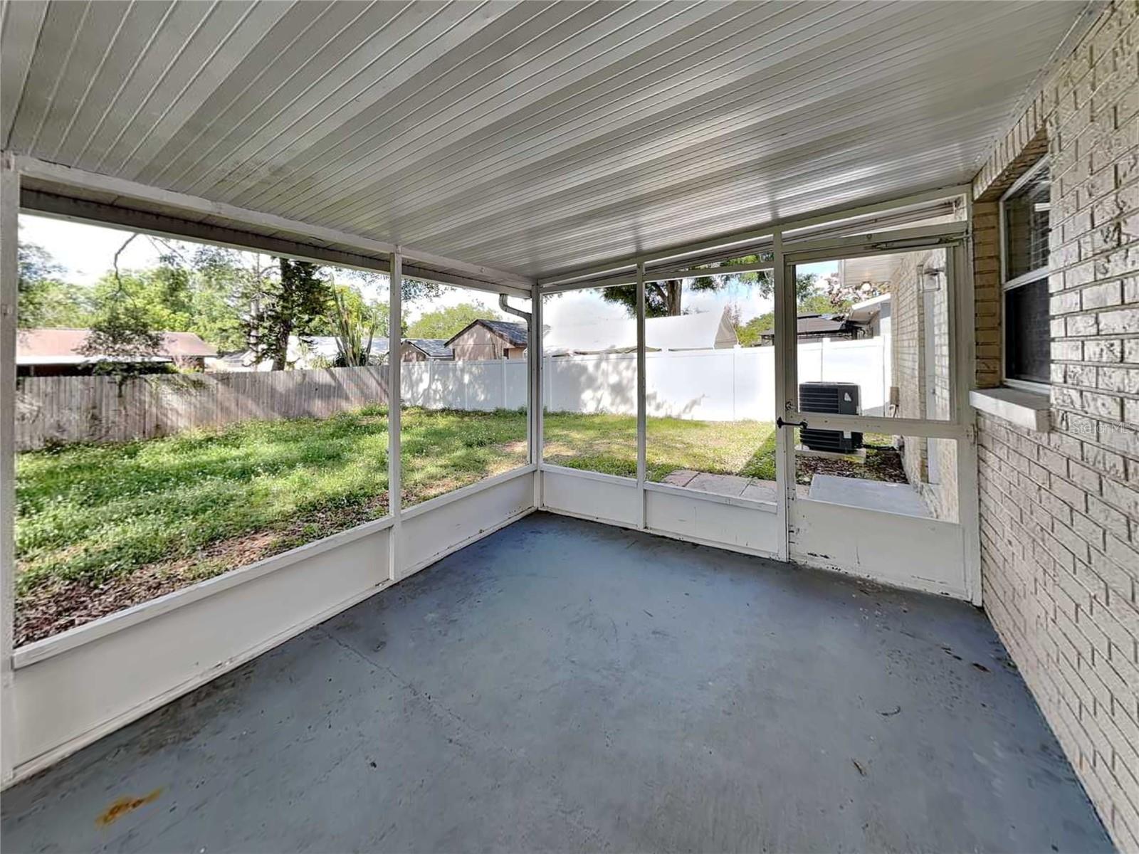 OAK VALLEY SUB UN 1, SEFFNER, FL, 33584