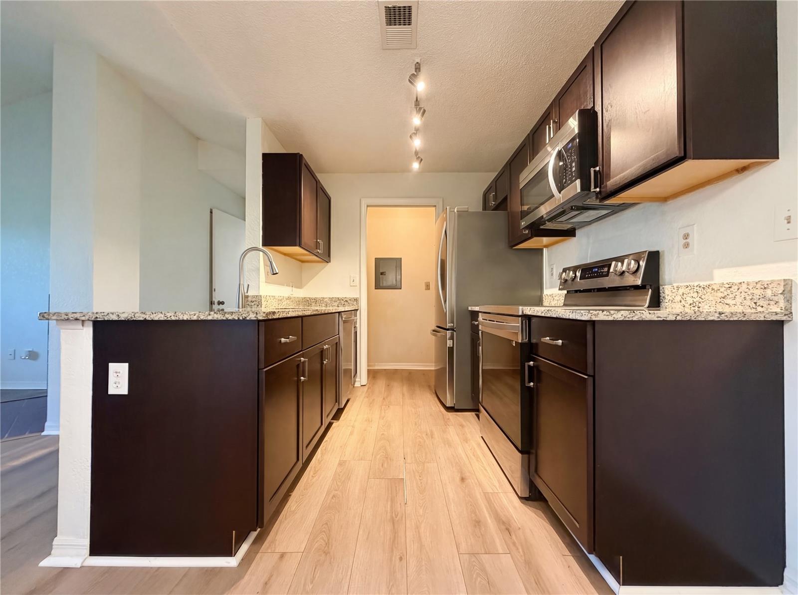 10265 GANDY BLVD N #1008, ST PETERSBURG, FL, 33702