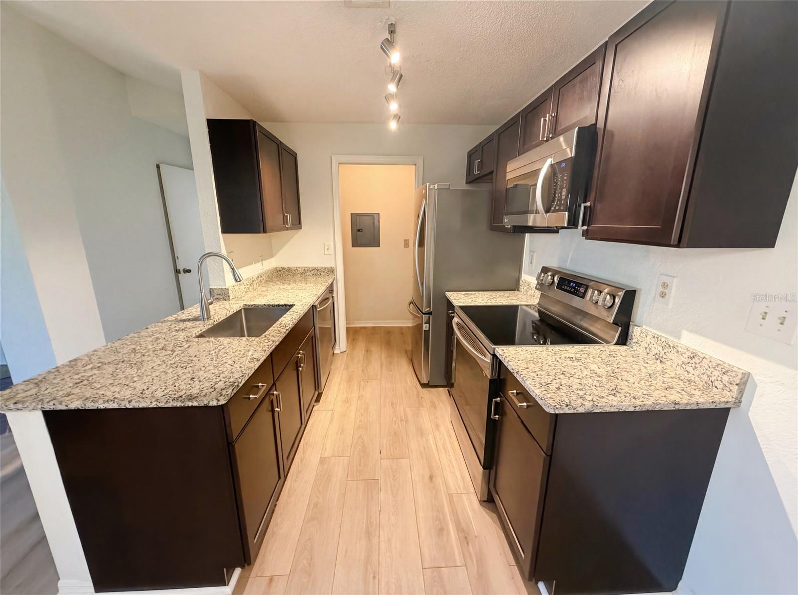 10265 GANDY BLVD N #1008, ST PETERSBURG, FL, 33702