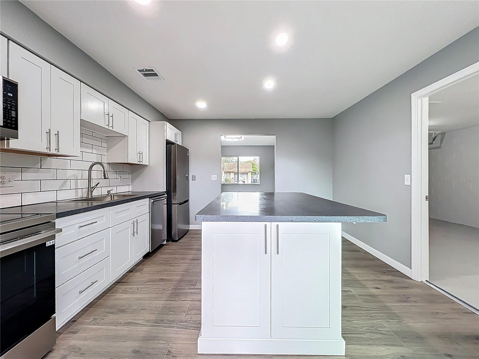 6848 COMPASS COURT, ORLANDO, FL, 32810