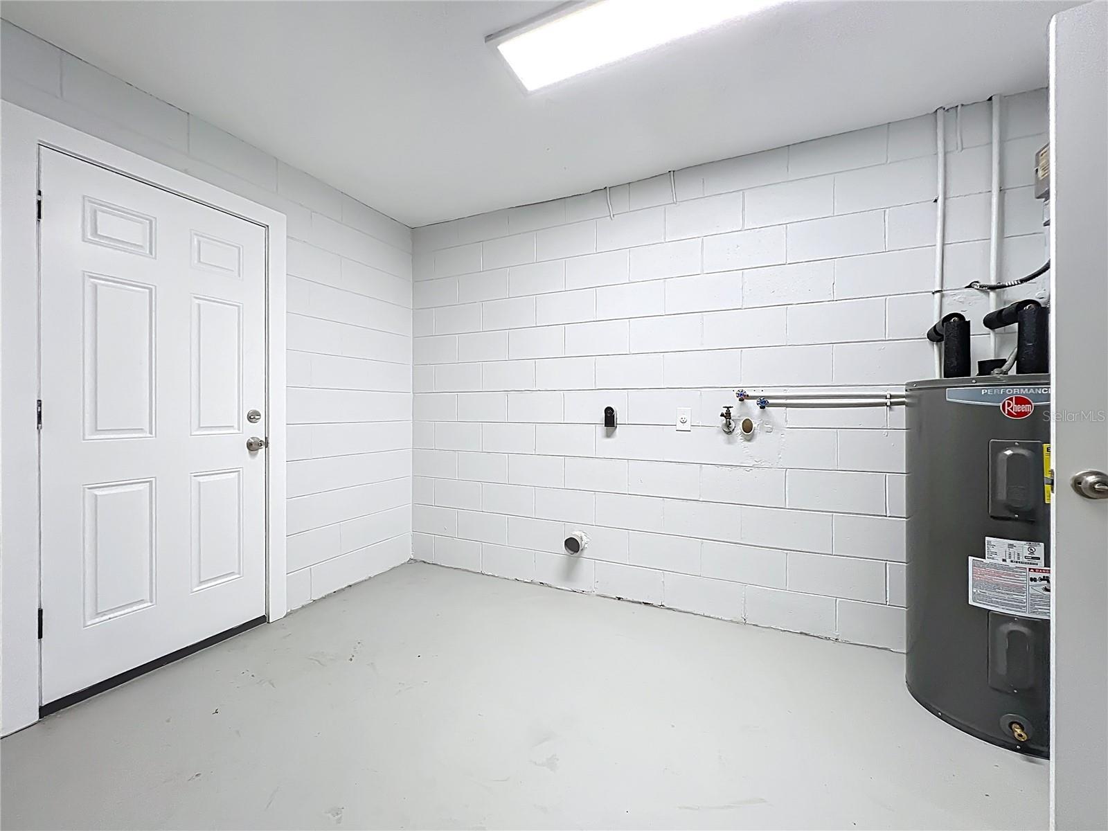 6848 COMPASS COURT, ORLANDO, FL, 32810