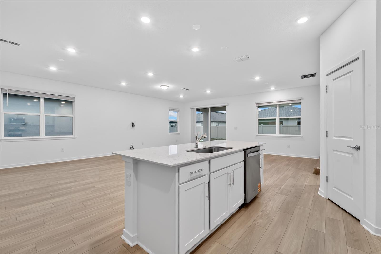 6573 ASBURY BARNES LN, WESLEY CHAPEL, FL, 33545