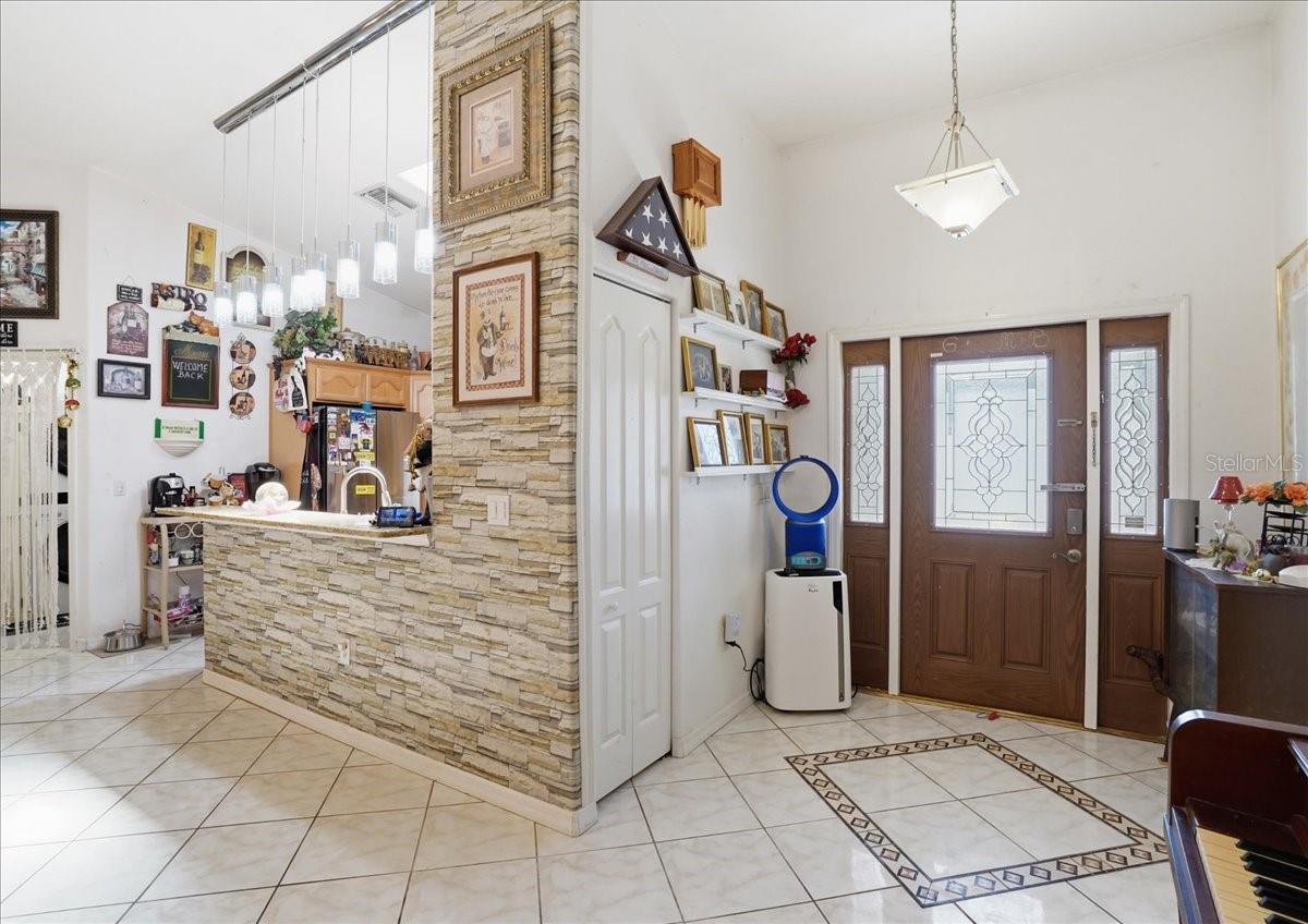 6993 MANNIZ RD, PORT CHARLOTTE, FL, 33981