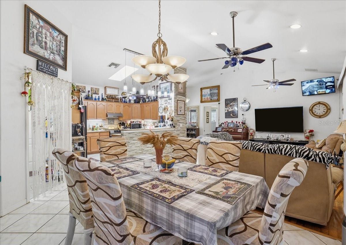 6993 MANNIZ RD, PORT CHARLOTTE, FL, 33981