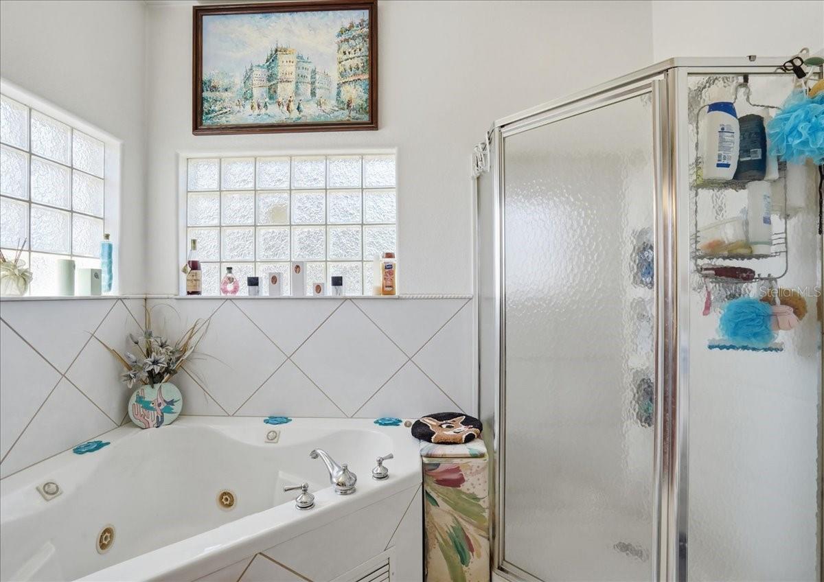 6993 MANNIZ RD, PORT CHARLOTTE, FL, 33981