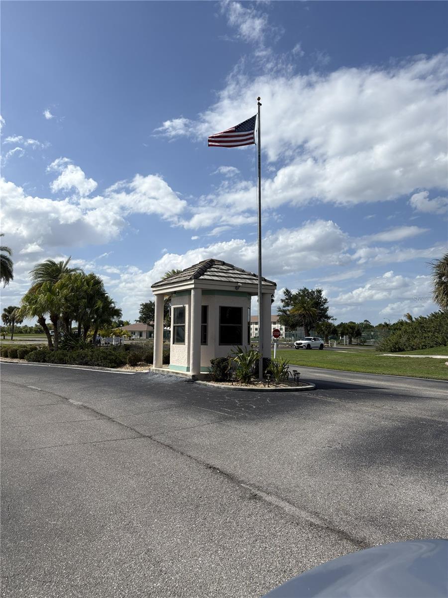 175 KINGS HWY #A1, PUNTA GORDA, FL, 33983