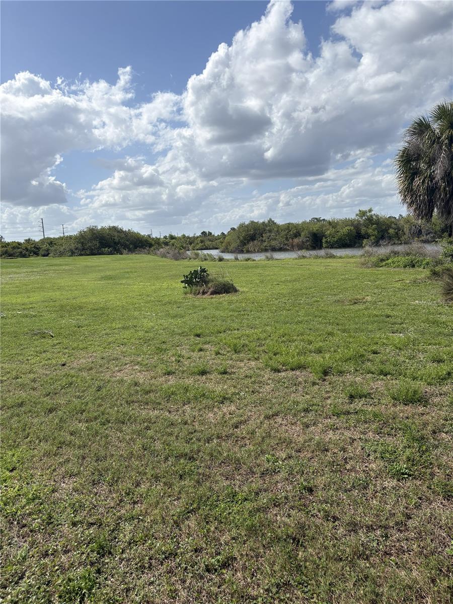 175 KINGS HWY #A1, PUNTA GORDA, FL, 33983