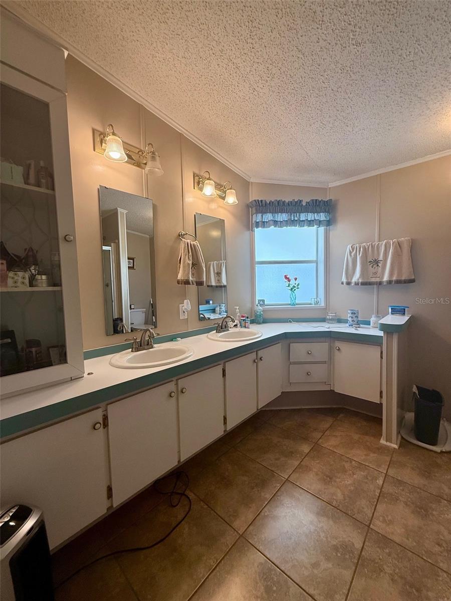 13519 WOODLAND DR, ASTATULA, FL, 34705