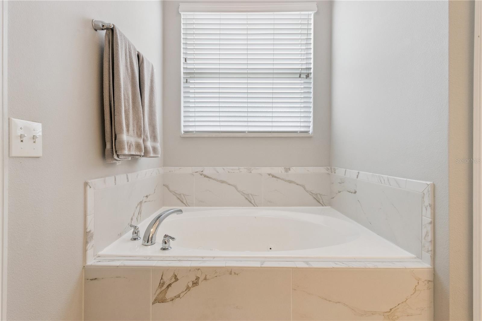 1404 LEXINGTON AVE, DAVENPORT, FL, 33837