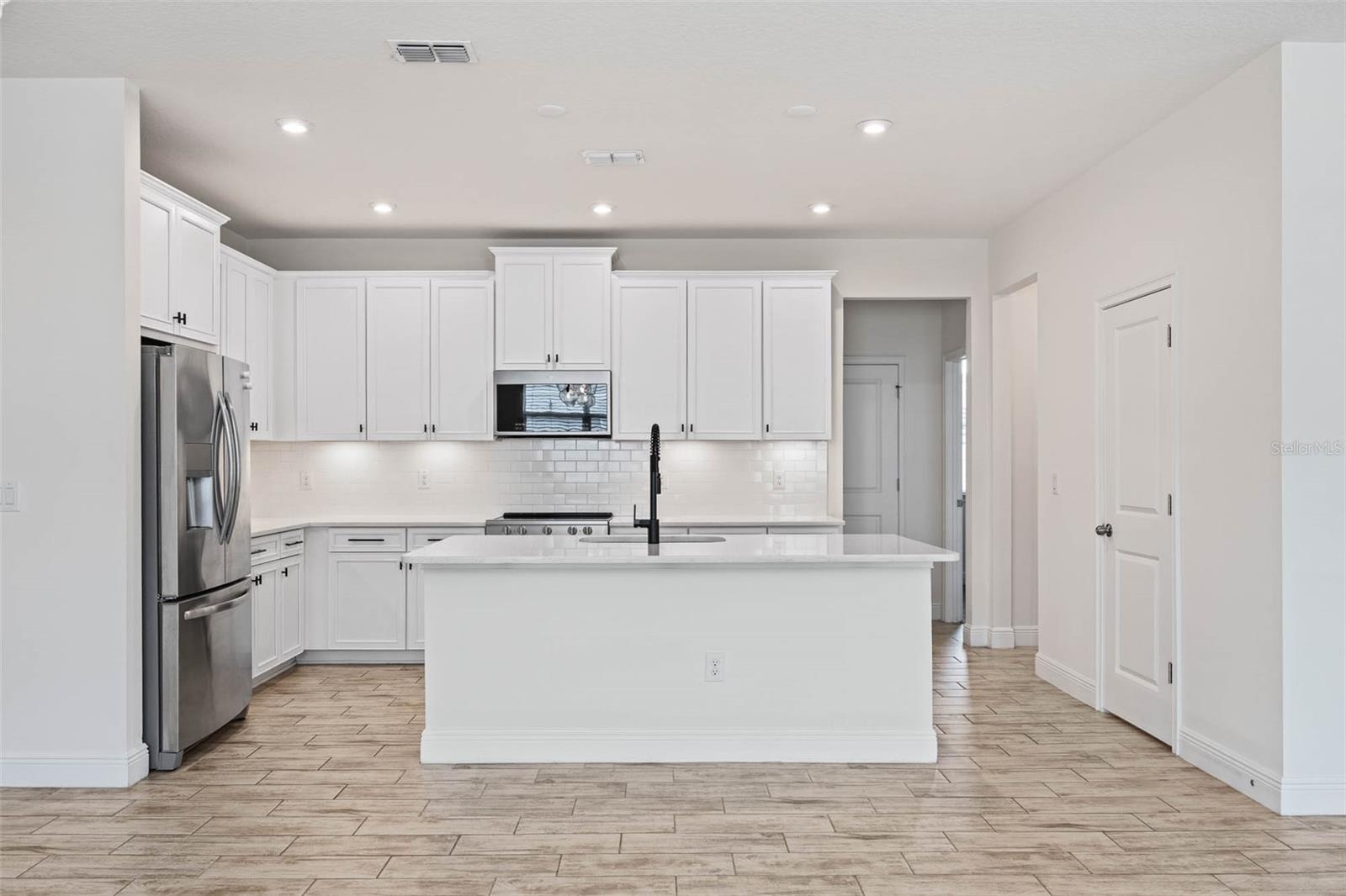 2485 MORNINGLIGHT DR, LUTZ, FL, 33558