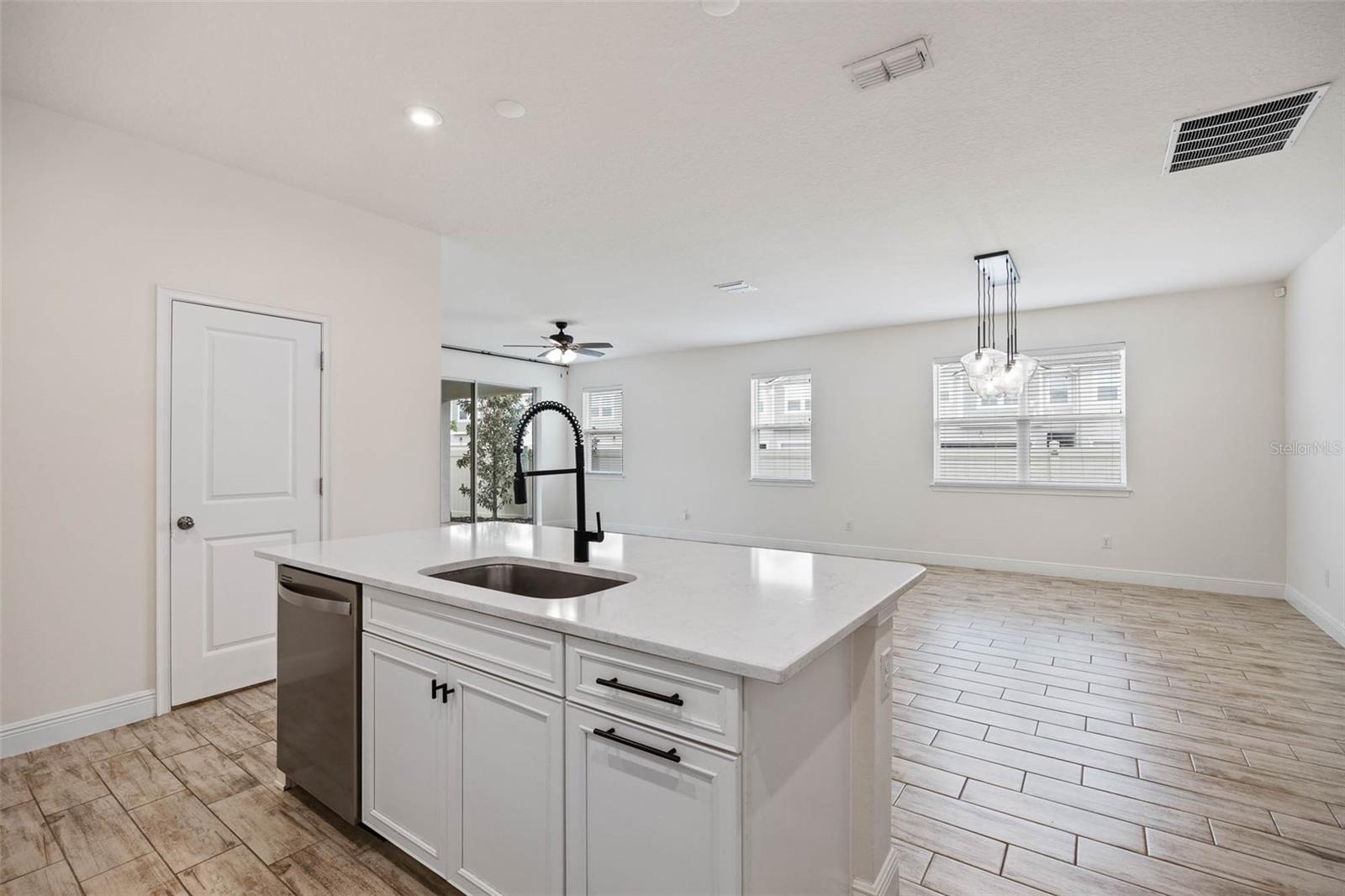 2485 MORNINGLIGHT DR, LUTZ, FL, 33558