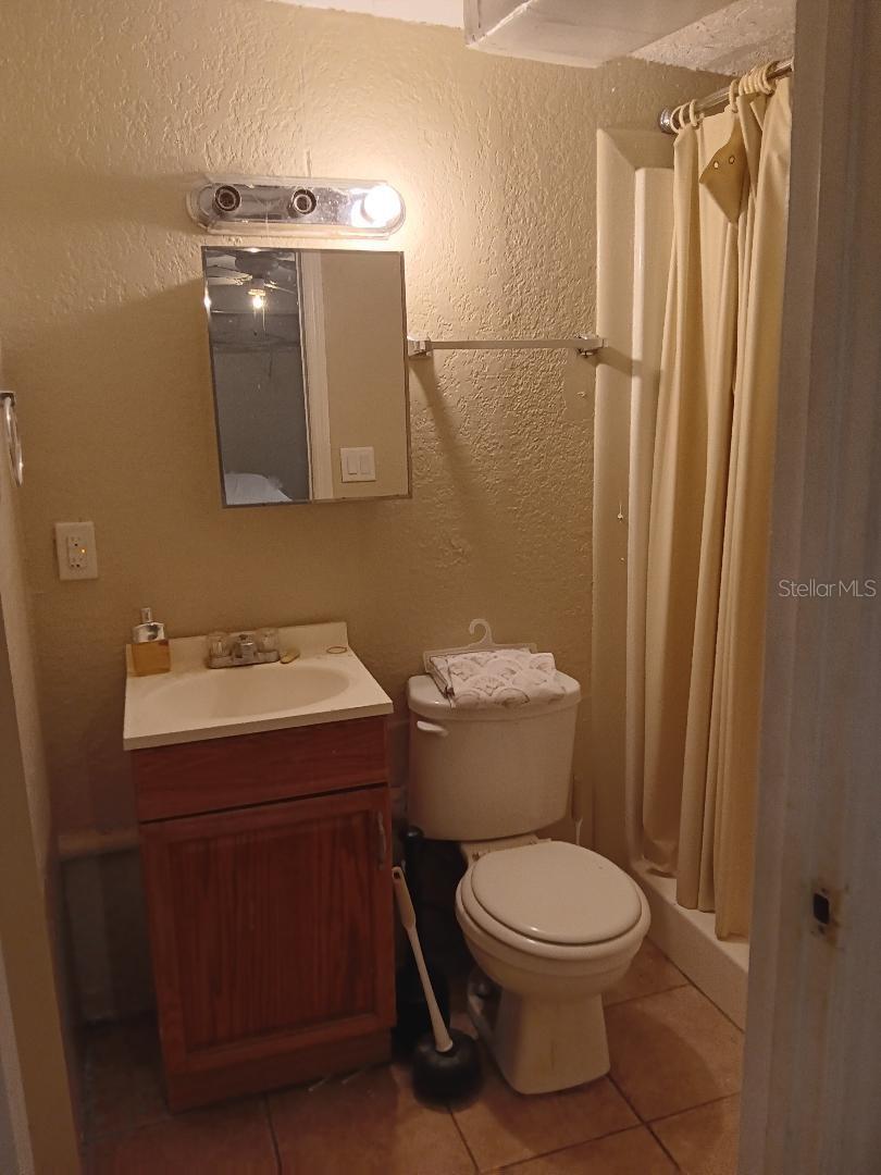 2110 E NEDRO RD, TAMPA, FL, 33604