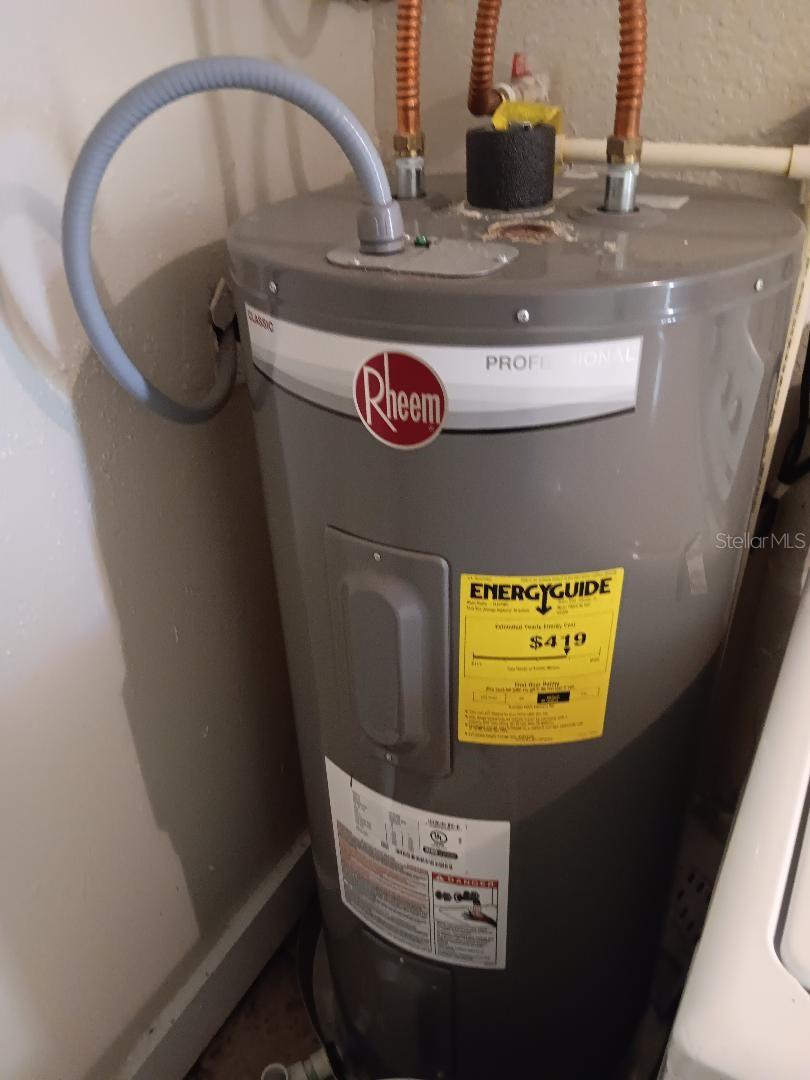 2110 E NEDRO RD, TAMPA, FL, 33604