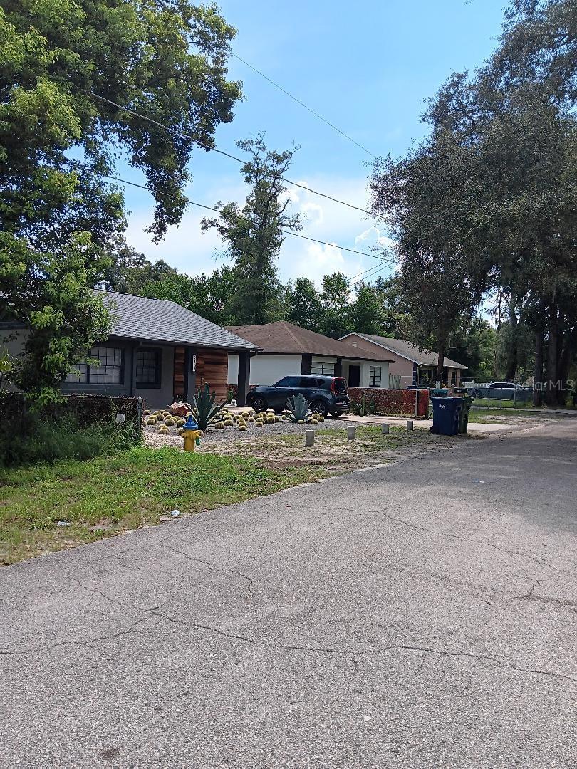 2110 E NEDRO RD, TAMPA, FL, 33604