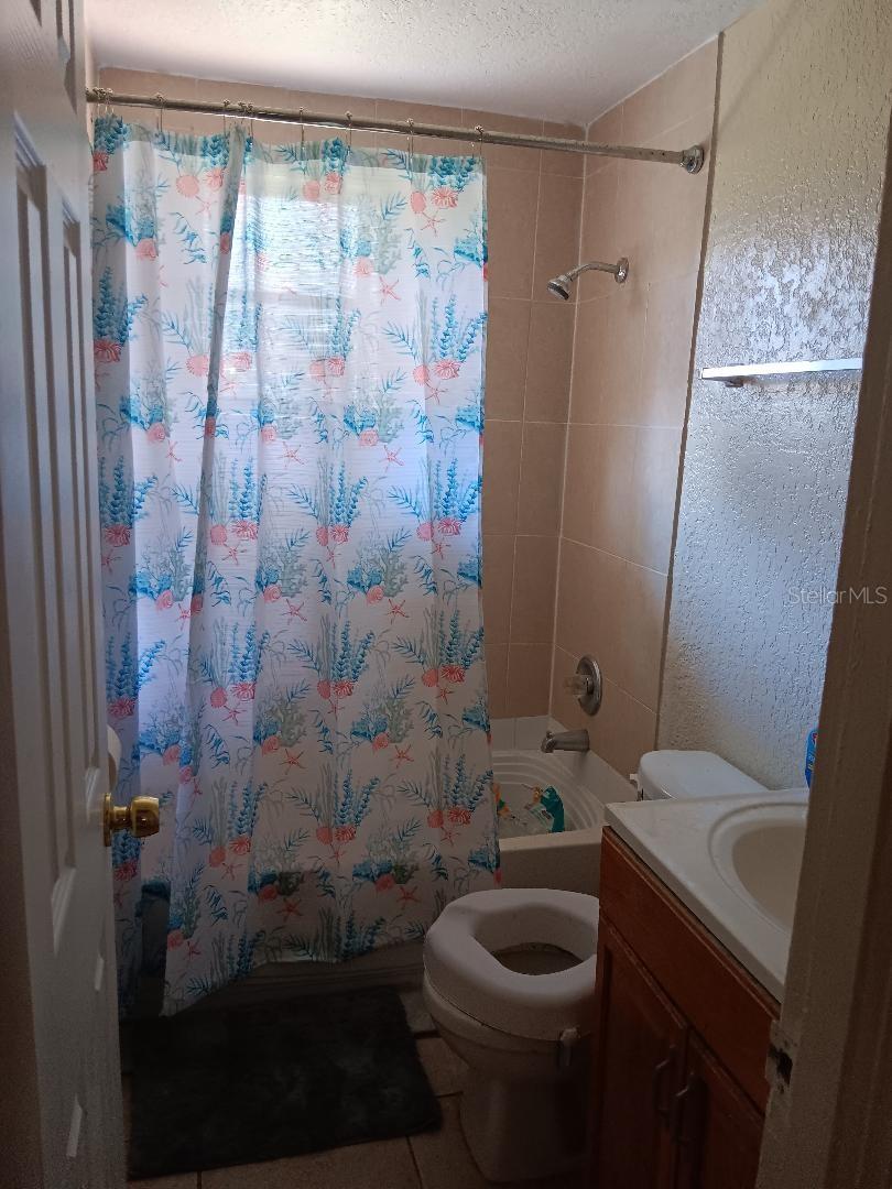 2110 E NEDRO RD, TAMPA, FL, 33604