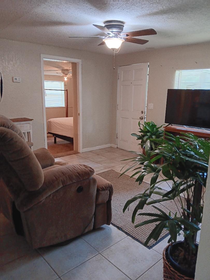 2110 E NEDRO RD, TAMPA, FL, 33604